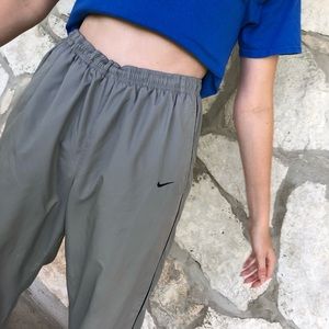 Gray Nike sweatpants women’s large